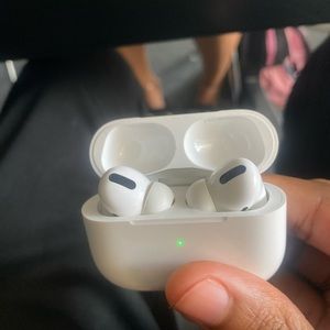 Apple AirPods Pros